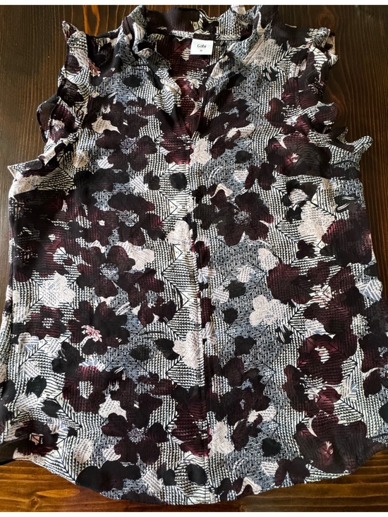 CAbi Tops - Cabi M sheer top